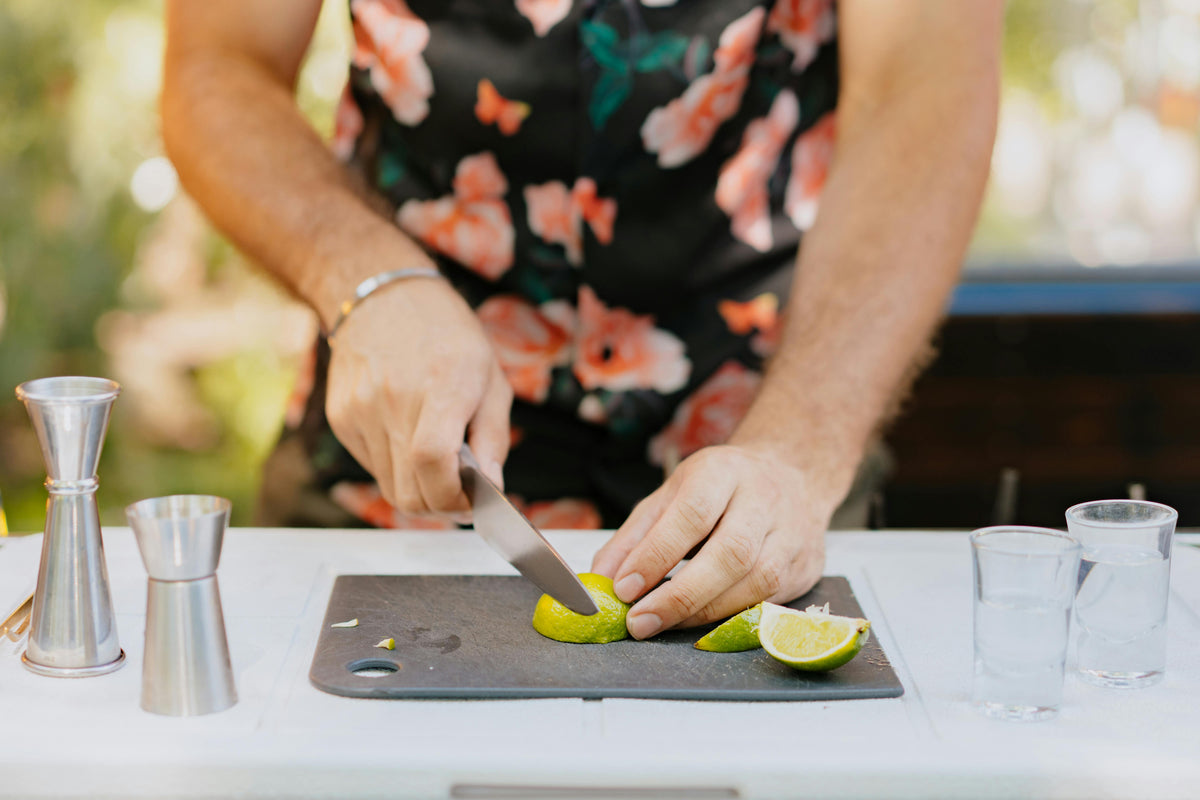 Top must-haves for outdoor bar